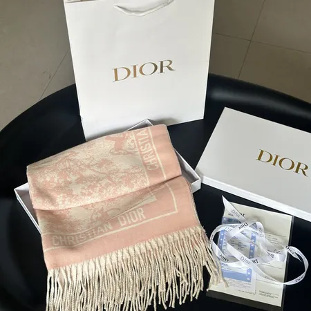 スーパーコピー ディオール マフラー