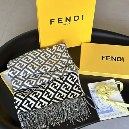 スーパーコピー フェンディ マフラー