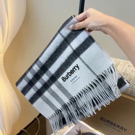 スーパーコピー バーバリー ス マフラー