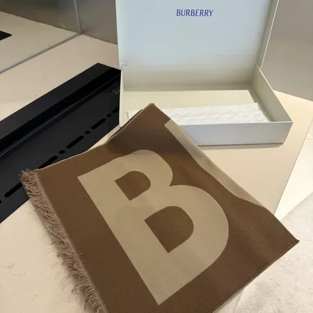 スーパーコピー バーバリー ス マフラー