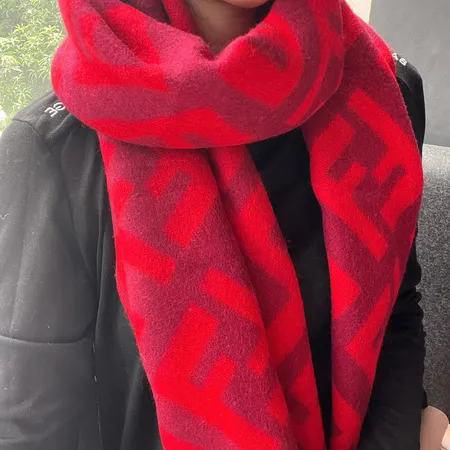 スーパーコピー フェンディ マフラー