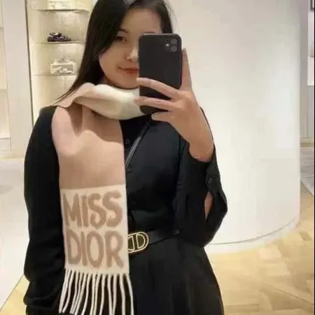 スーパーコピー ディオール マフラー