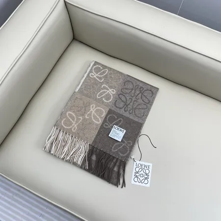 スーパーコピー ロエベ マフラー