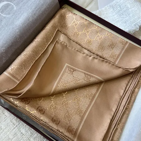 スーパーコピー グッチ マフラー