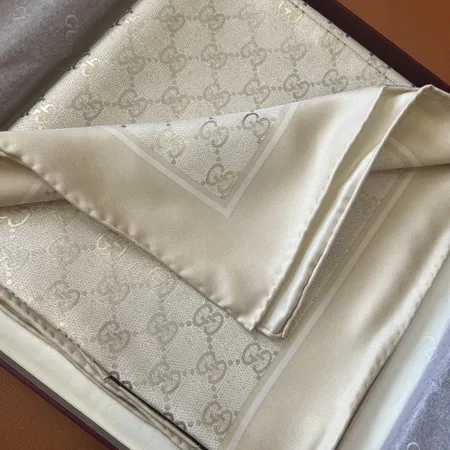 スーパーコピー グッチ マフラー