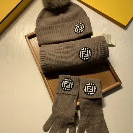 スーパーコピー フェンディ マフラー