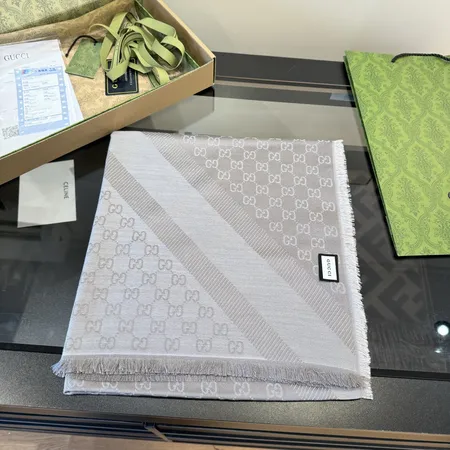 スーパーコピー グッチ マフラー