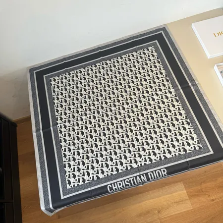 スーパーコピー ディオール マフラー