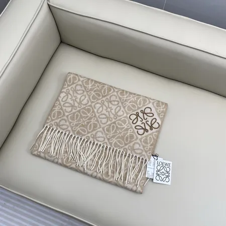 スーパーコピー ロエベ マフラー