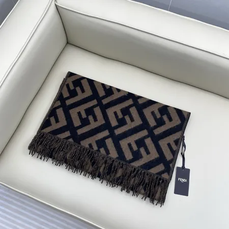 スーパーコピー フェンディ マフラー