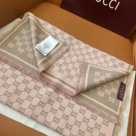 スーパーコピー グッチ マフラー