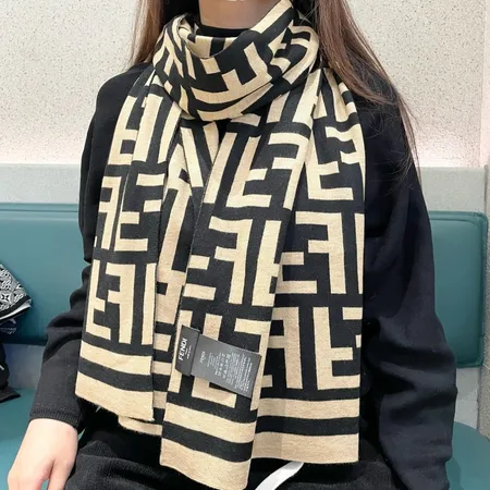 スーパーコピー フェンディ マフラー