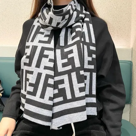 スーパーコピー フェンディ マフラー