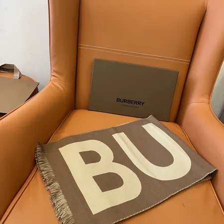 スーパーコピー バーバリー ス マフラー