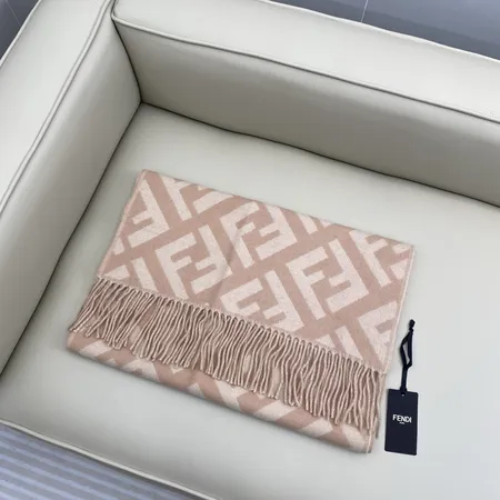 スーパーコピー フェンディ マフラー