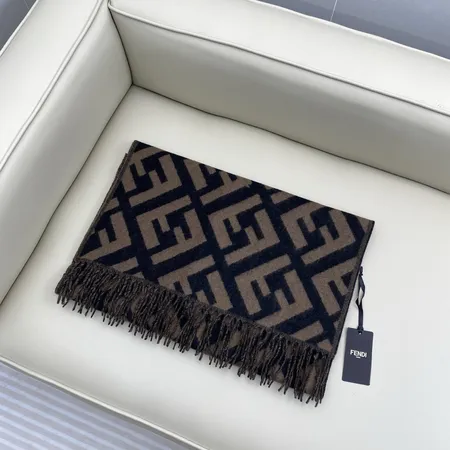 スーパーコピー フェンディ マフラー