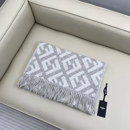 スーパーコピー フェンディ マフラー