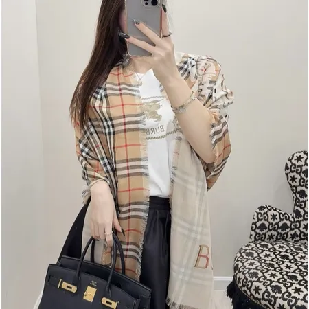 スーパーコピー バーバリー ス マフラー