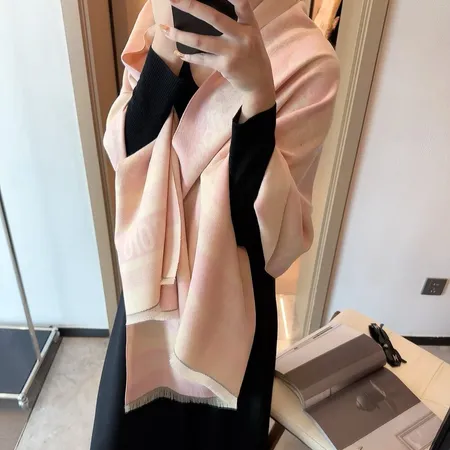 スーパーコピー ディオール マフラー