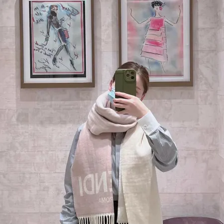 スーパーコピー フェンディ マフラー