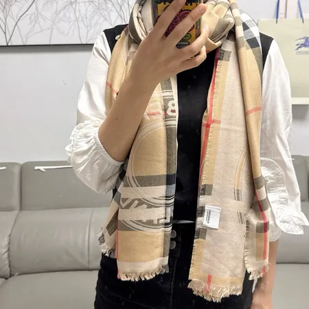 スーパーコピー バーバリー ス マフラー