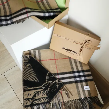 スーパーコピー バーバリー ス マフラー