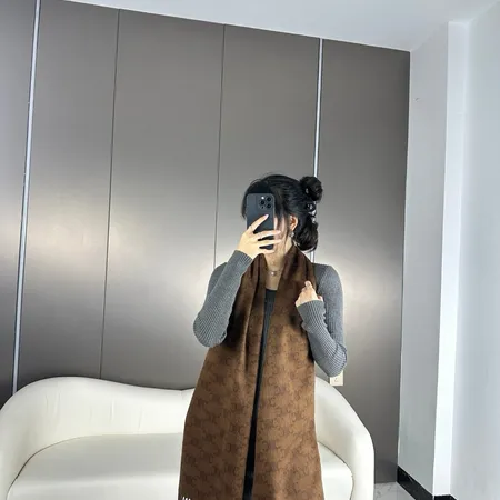  スーパーコピー セリーヌ マフラー