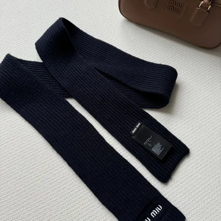  スーパーコピー ミュウミュウ マフラー