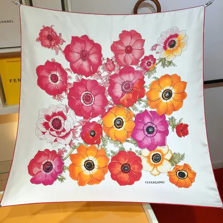  スーパーコピー フェラガモ マフラー