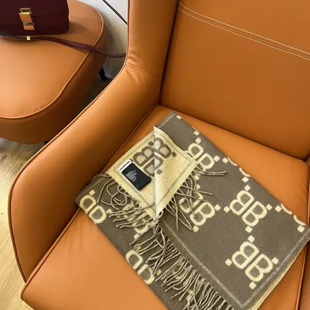  スーパーコピー バレンシアガ マフラー