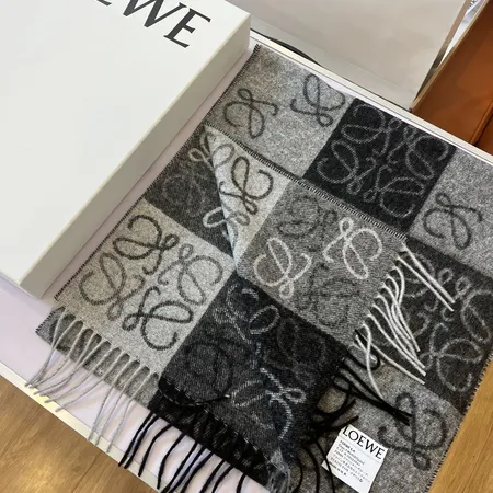 スーパーコピー ロエベ マフラー