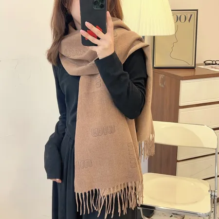 スーパーコピー ミュウミュウ マフラー