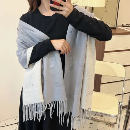  スーパーコピー ミュウミュウ マフラー