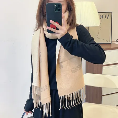  スーパーコピー ミュウミュウ マフラー