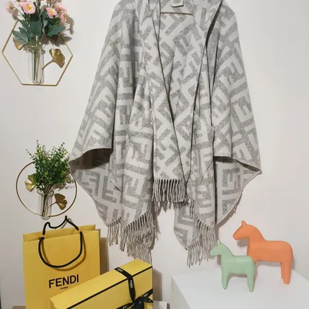 スーパーコピー フェンディ マフラー