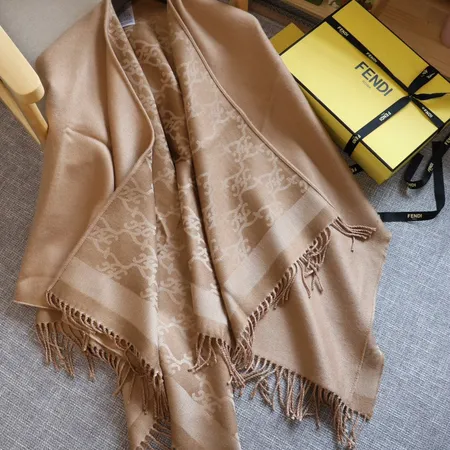 スーパーコピー フェンディ マフラー