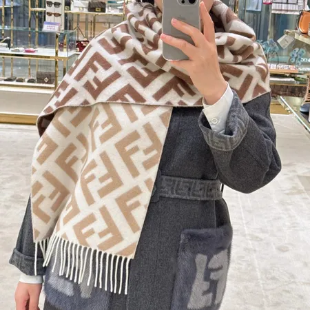 スーパーコピー フェンディ マフラー