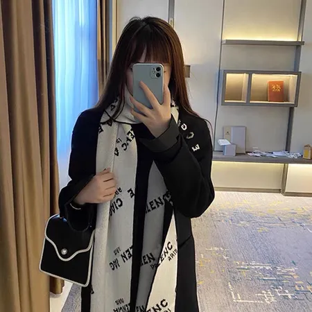 スーパーコピー バレンシアガ マフラー