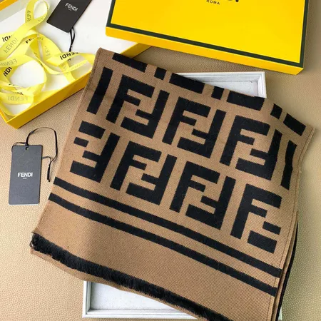 スーパーコピー フェンディ マフラー