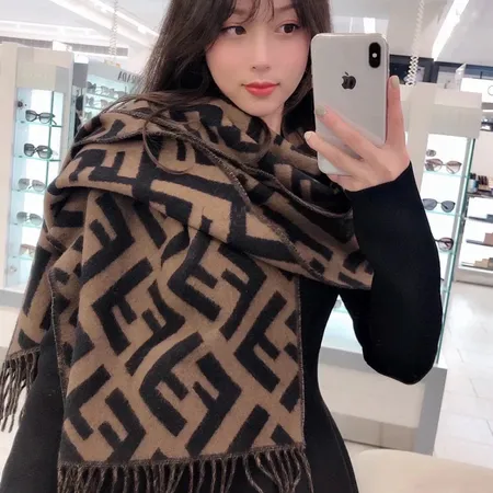 スーパーコピー フェンディ マフラー