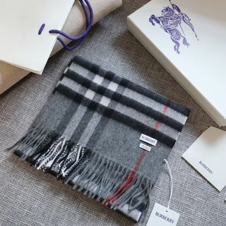 スーパーコピー バーバリー ス マフラー