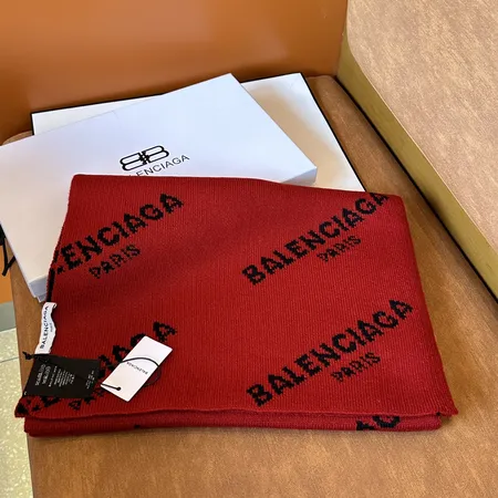 スーパーコピー バレンシアガ マフラー