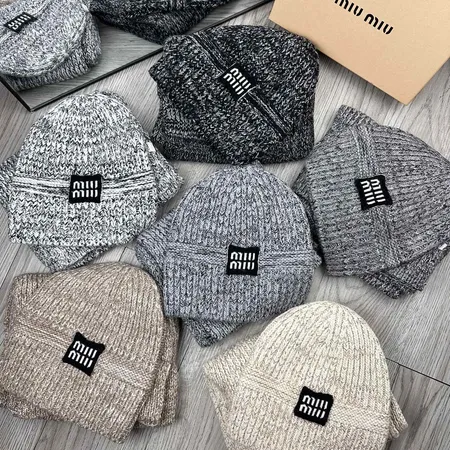 スーパーコピー ミュウミュウ マフラー