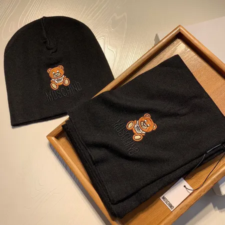 スーパーコピー モスキーノ マフラー