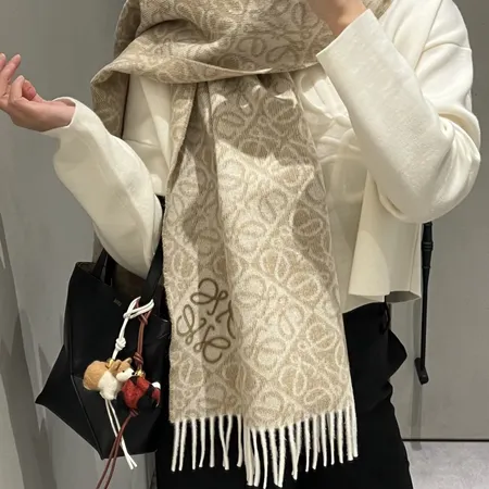 スーパーコピー ロエベ マフラー