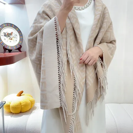 スーパーコピー フェンディ マフラー