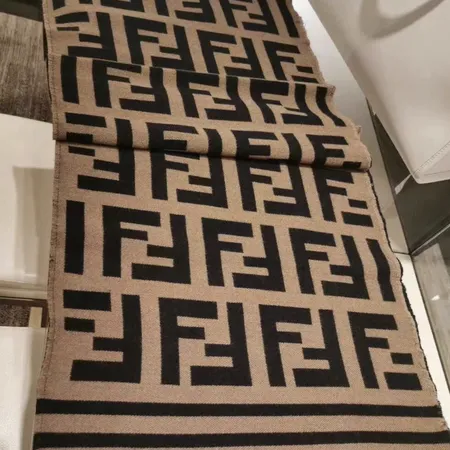 スーパーコピー フェンディ マフラー