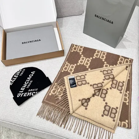 スーパーコピー バレンシアガ マフラー