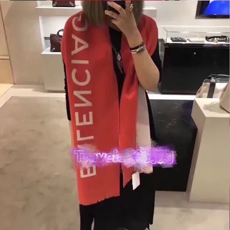 スーパーコピー バレンシアガ マフラー