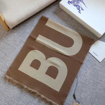 スーパーコピー バーバリー ス マフラー